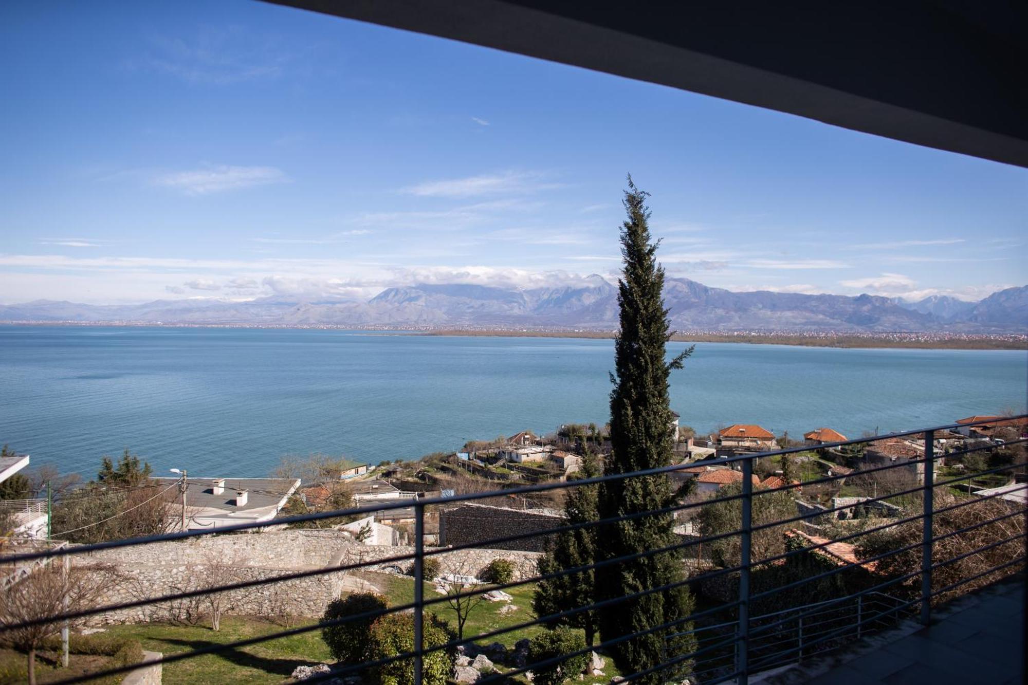 Exclusive Lake Villa Široka Exterior photo